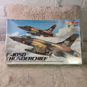 Monogram F-105D Thunderchief 1/48 Scale Plastic Model Kit 5812 Factory Sealed